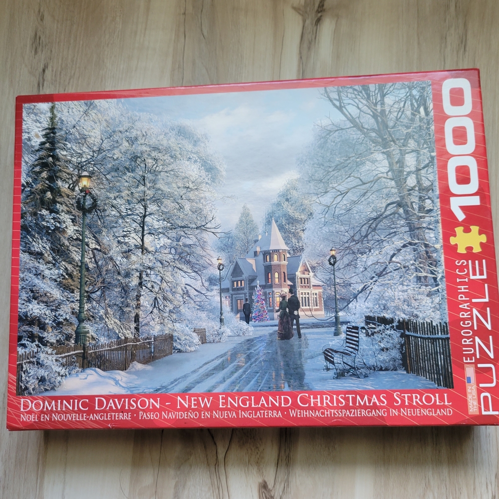 New England Christmas Stroll Puzzle - 1000 Pieces